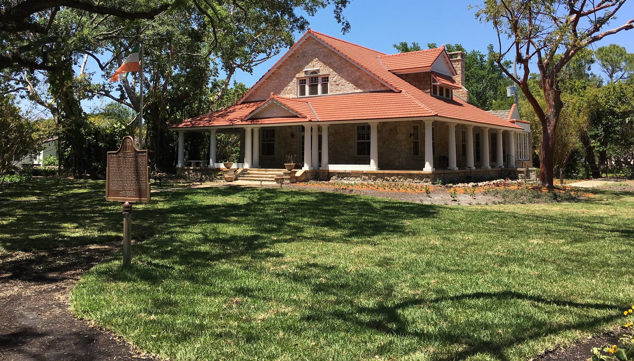 Coral Gables Walking Tour with Dr. George