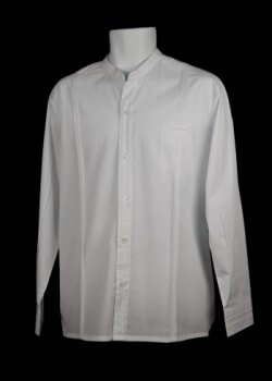 Filipina. 2012. Cotton. Guayaberas Jack. Like the guayabera, the Mexican filipina is a lightweight, light-colored shirt that is worn untucked. As its name suggests, the garment is likely of Asian origin. During the 20th century, the guayabera supplanted the common usage of this traditional shirt in Mexico. This was especially the case after Cuba’s revolution of 1959, when Mexican guayabera makers assumed the lead in producing the garment. Collection of Museum of Miami. Filipina. 2012. Cotton. Guayaberas Jack. Like the guayabera, the Mexican filipina is a lightweight, light-colored shirt that is worn untucked. As its name suggests, the garment is likely of Asian origin. During the 20th century, the guayabera supplanted the common usage of this traditional shirt in Mexico. This was especially the case after Cuba’s revolution of 1959, when Mexican guayabera makers assumed the lead in producing the garment. Collection of Museum of Miami.